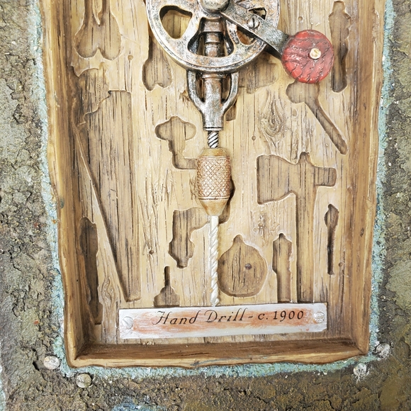 Vintage Russ Tool Box Treasures Wall Hanging Hand Drill - C . 1900 Resin Plaque - Picture 6 of 9